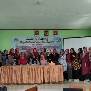 Workshop Penyusunan Kisi-Kisi Dan Naskah Soal Ujian di SLB B